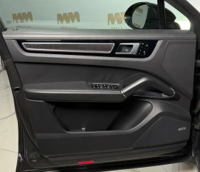 Porsche Cayenne TurboS* E-Hybrid* GT Coupe* Ceramic* Carbon* Chron - 103998 € / 203402.41 лв. - 10099935 6
