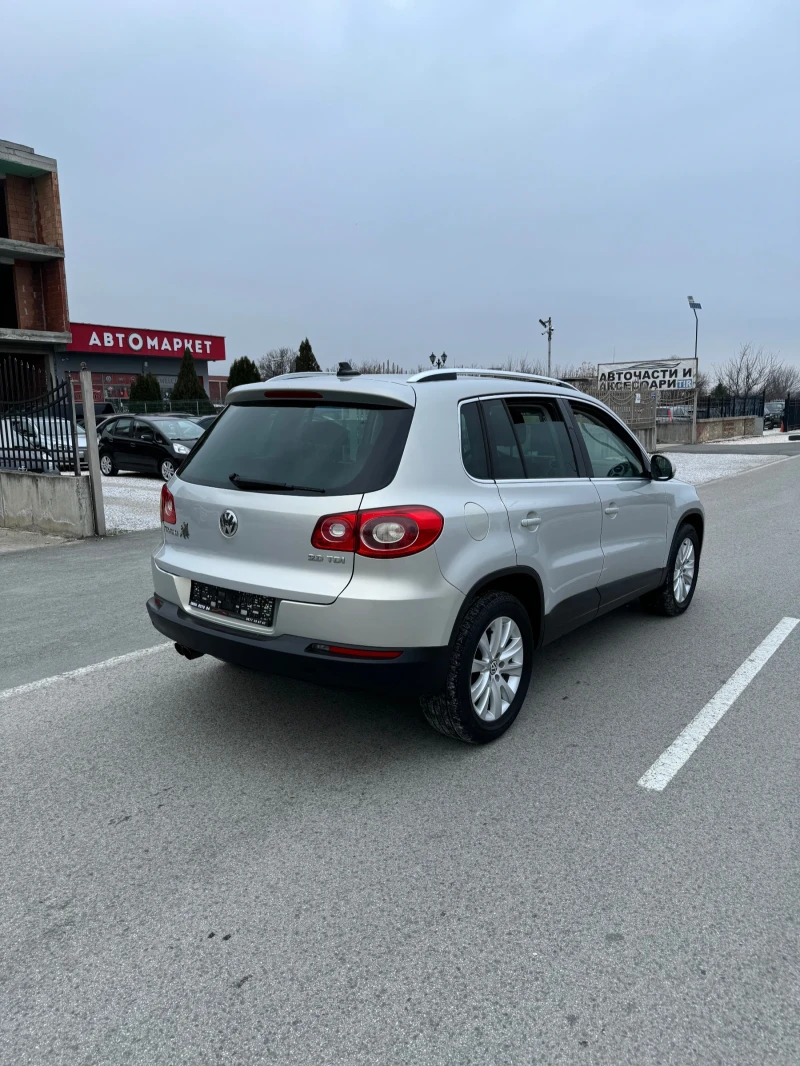 VW Tiguan 2.0 tdi, снимка 4 - Автомобили и джипове - 48499056