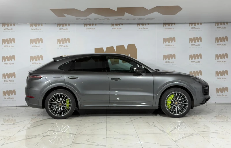 Porsche Cayenne TurboS* E-Hybrid* GT pack* Ceramic* Carbon* Chron, снимка 2 - Автомобили и джипове - 52393425