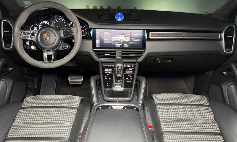 Porsche Cayenne TurboS* E-Hybrid* GT pack* Ceramic* Carbon* Chron, снимка 11 - Автомобили и джипове - 52393425