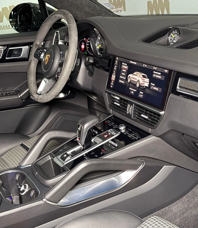 Porsche Cayenne TurboS* E-Hybrid* GT pack* Ceramic* Carbon* Chron, снимка 10 - Автомобили и джипове - 52393425