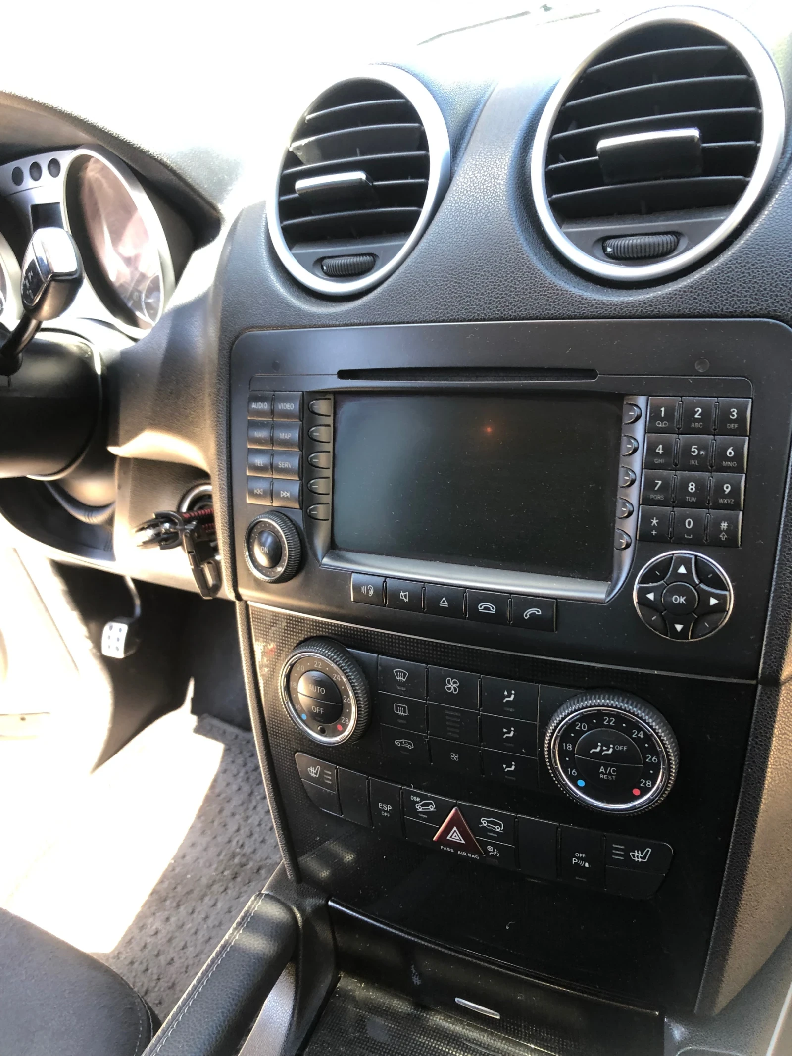 Mercedes-Benz ML 320  - изображение 8