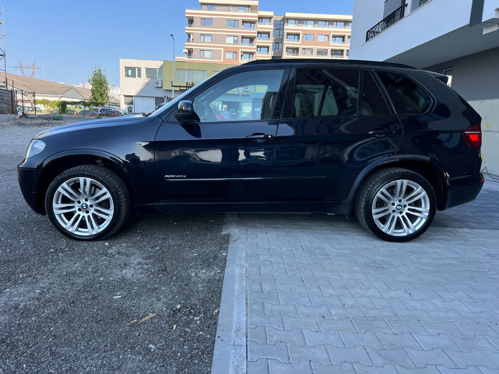 BMW X5 40D M ПАКЕТ ВАКУМ ДИСТАНЦИЯ ПАНОРАМА KEYLESS-GO - изображение 3