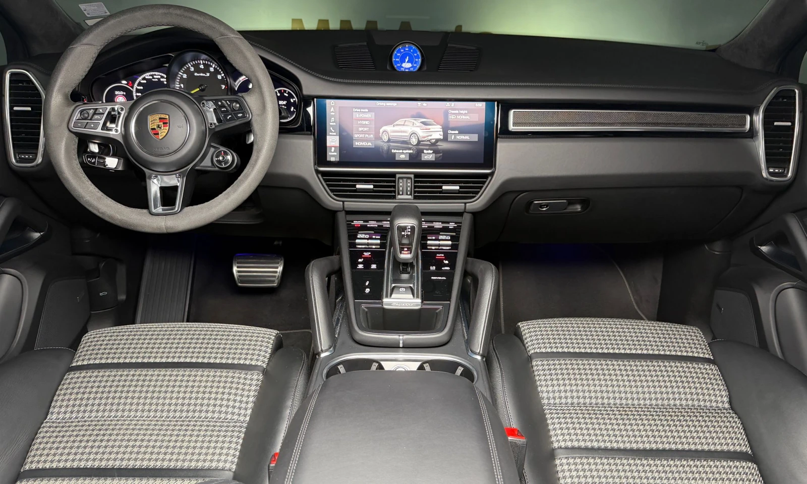 Porsche Cayenne TurboS* E-Hybrid* GT Coupe* Ceramic* Carbon* Chron | Mobile.bg   11