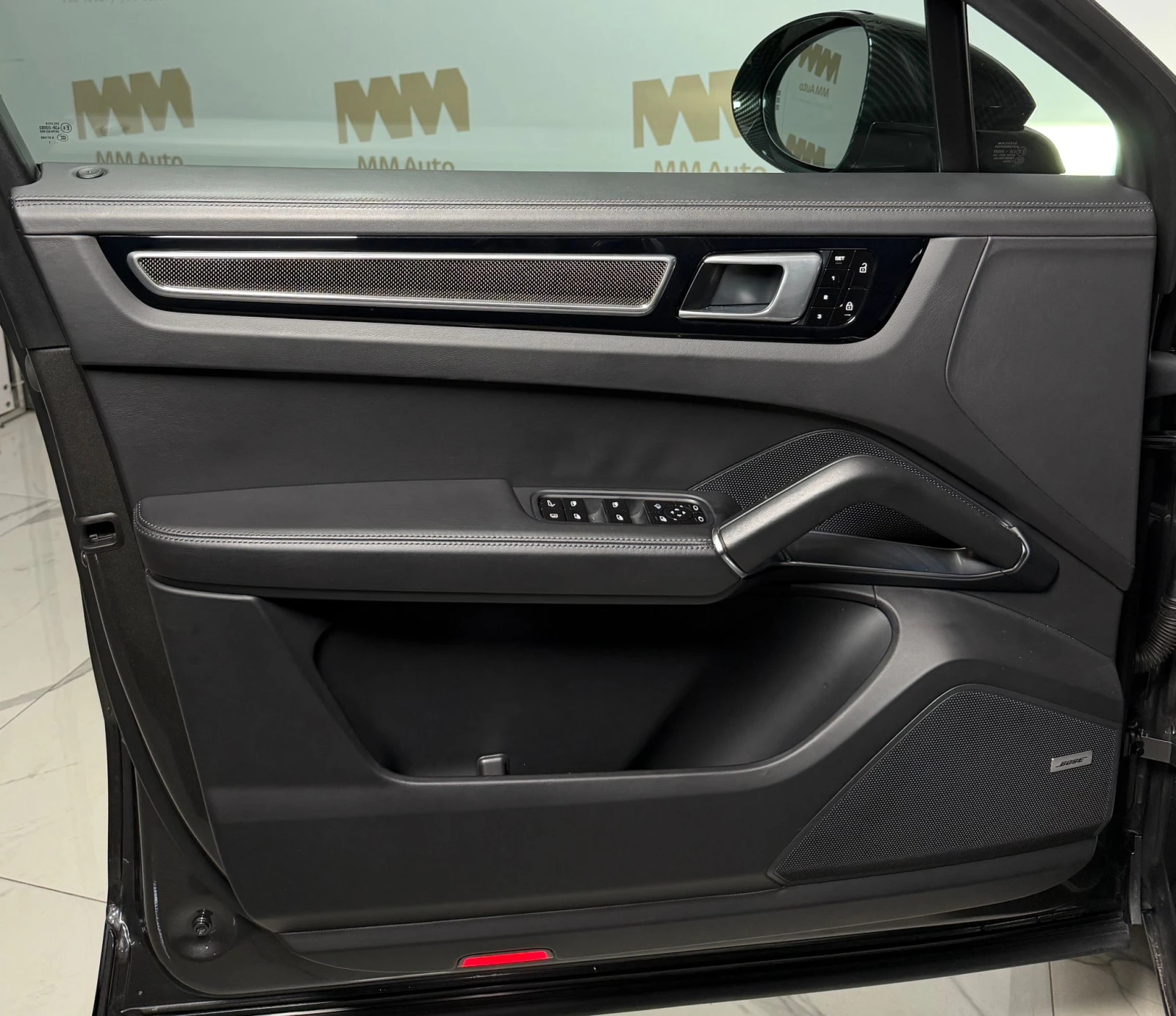 Porsche Cayenne TurboS* E-Hybrid* GT Coupe* Ceramic* Carbon* Chron | Mobile.bg   6