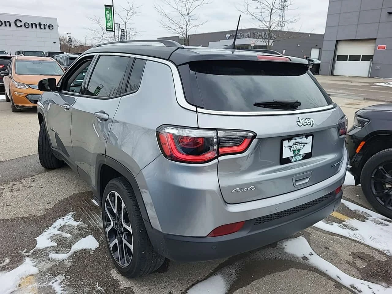 Jeep Compass LIMITED/CARFAX/ПОДГРЕВИ/, снимка 4 - Автомобили и джипове - 53898431