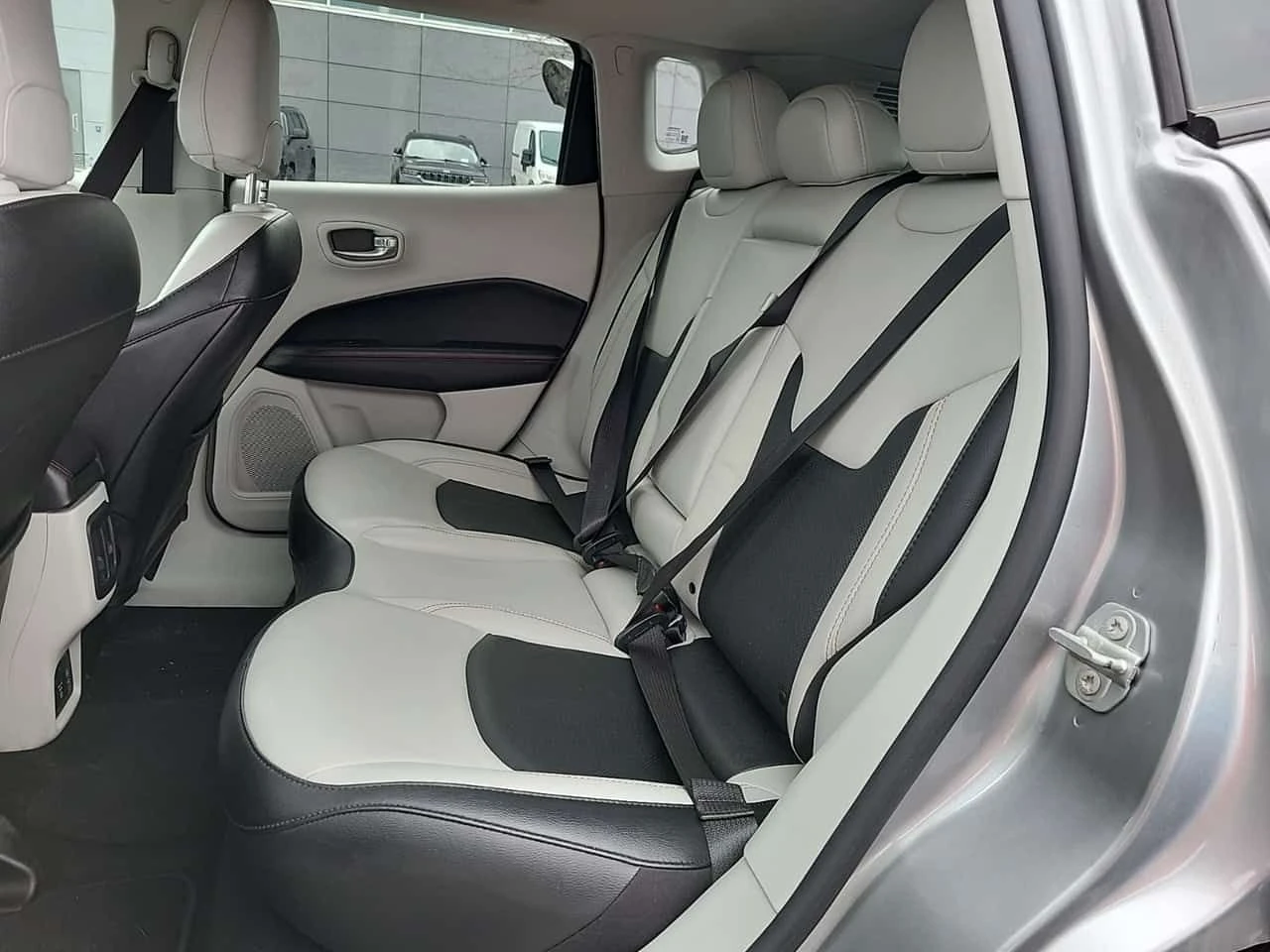 Jeep Compass LIMITED/CARFAX/ПОДГРЕВИ/, снимка 11 - Автомобили и джипове - 53898431