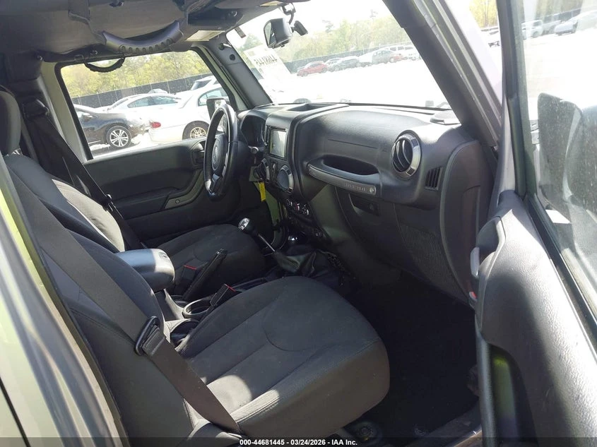 Jeep Wrangler 3.6l Unlimited Sport, снимка 5 - Автомобили и джипове - 54038920