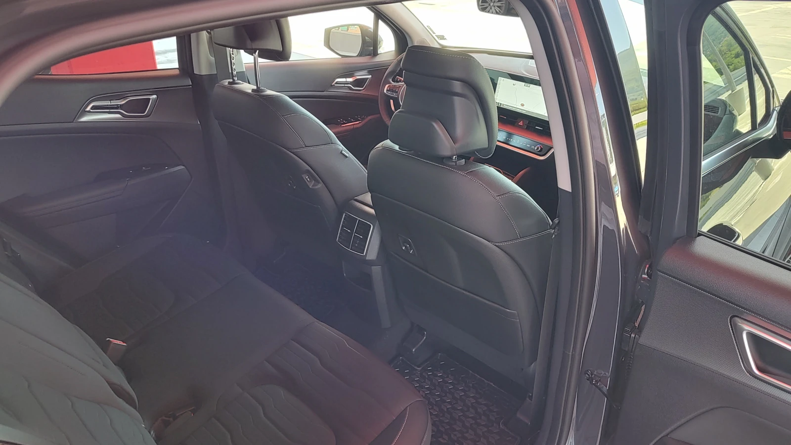 Kia Sportage 1, 6T MHEV 7 AT 2WD, снимка 16 - Автомобили и джипове - 54667099