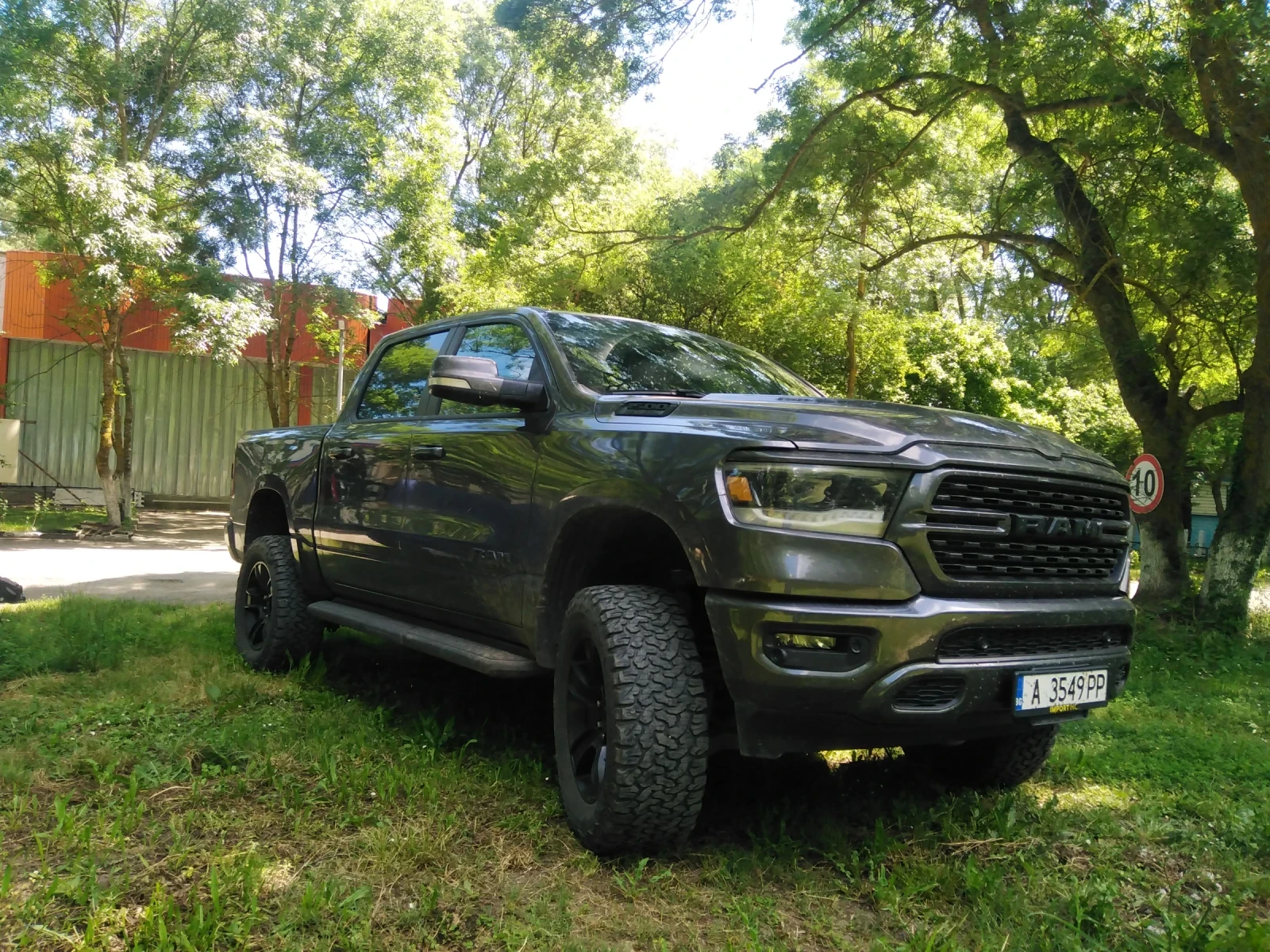 Dodge RAM 1500 Sport HEMI 5.7, снимка 4 - Автомобили и джипове - 54708686