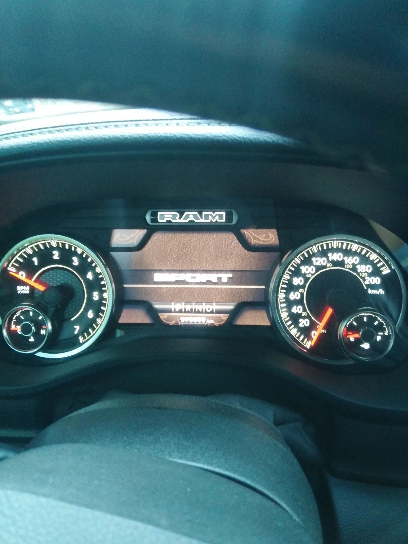 Dodge RAM 1500 Sport HEMI 5.7, снимка 8 - Автомобили и джипове - 54708686
