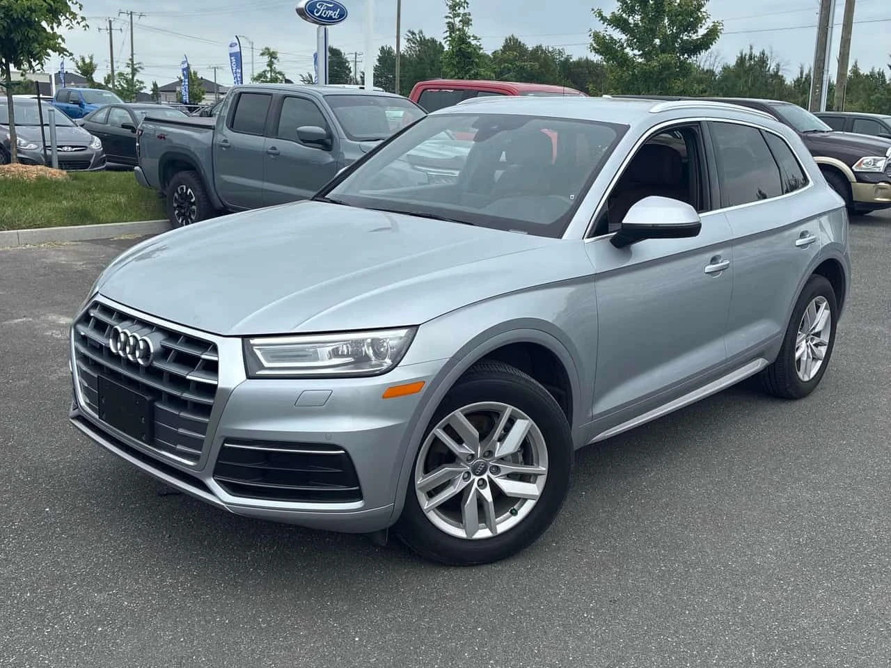 Audi Q5 Komfort | CARFAX | БЕЗ ПЪРВОНАЧАЛНА ВНОСКА