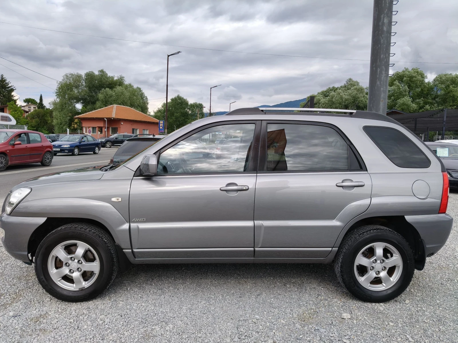 Kia Sportage 2.0i газ/бензин, снимка 7 - Автомобили и джипове - 55139562