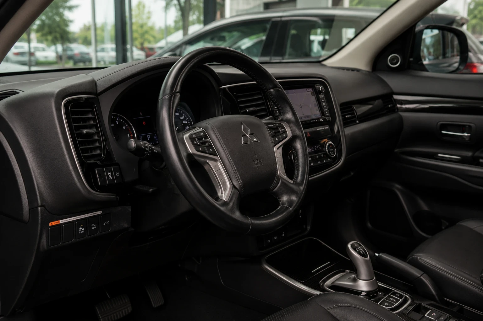 Mitsubishi Outlander DIAMOND PHEV, Уникален, снимка 4 - Автомобили и джипове - 55317949