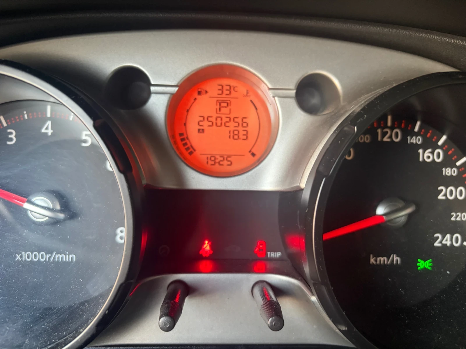 Nissan Qashqai, снимка 9 - Автомобили и джипове - 55944535