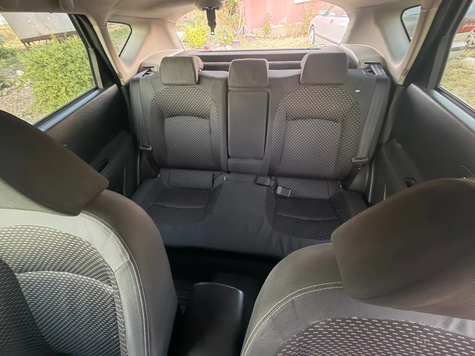 Nissan Qashqai, снимка 11 - Автомобили и джипове - 55944535
