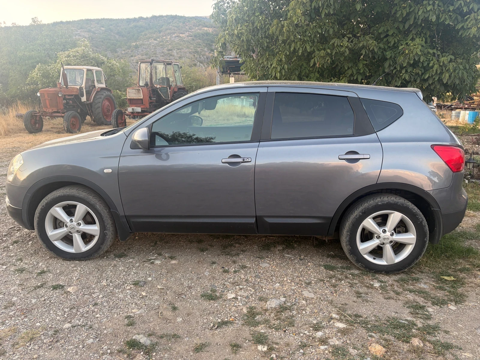 Nissan Qashqai, снимка 2 - Автомобили и джипове - 55944535