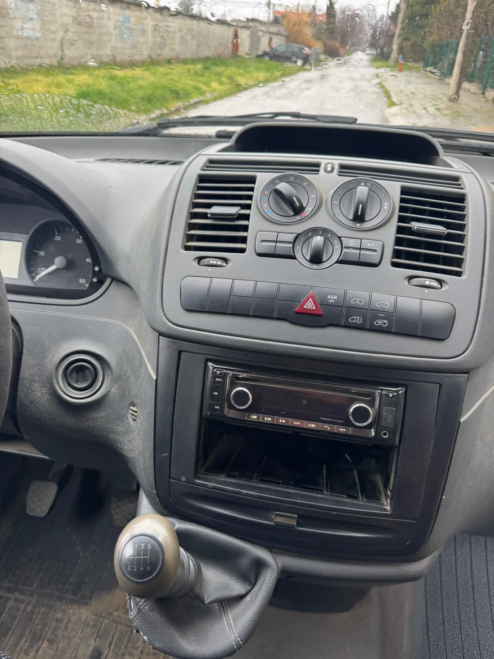 Mercedes-Benz Vito 115 Уникат Без Аналог, снимка 12 - Бусове и автобуси - 54098189