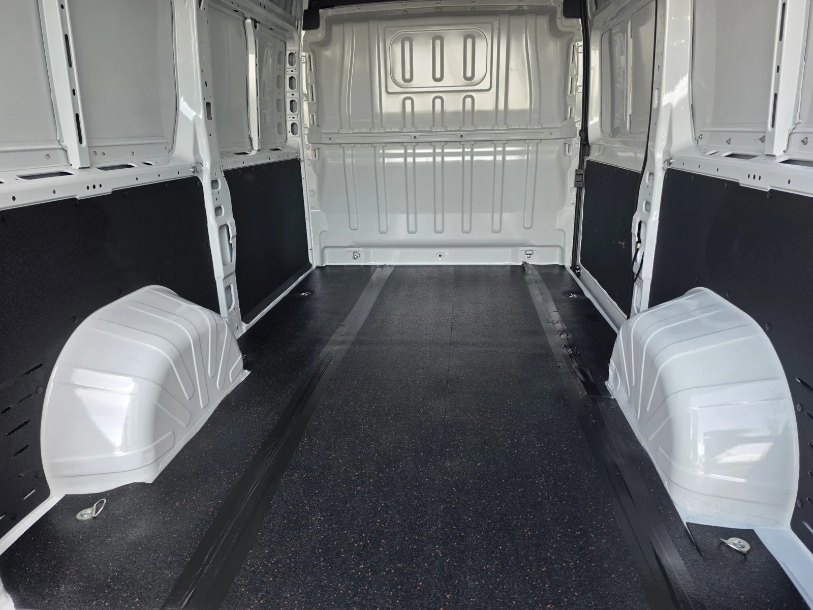 Citroen Jumper 8600км., снимка 13 - Бусове и автобуси - 54457860