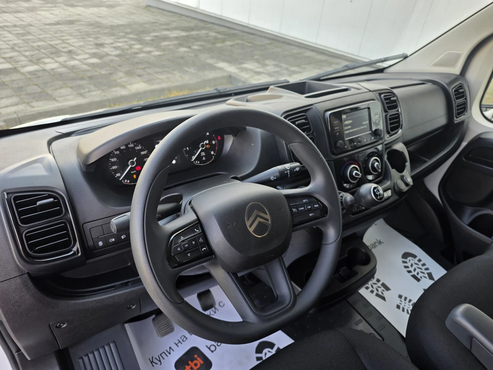Citroen Jumper 8600км., снимка 9 - Бусове и автобуси - 54457860