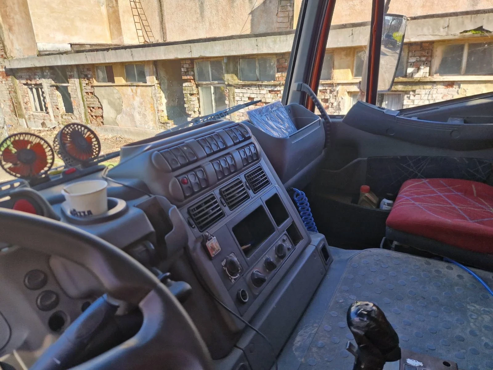 Iveco Trakker  - изображение 6