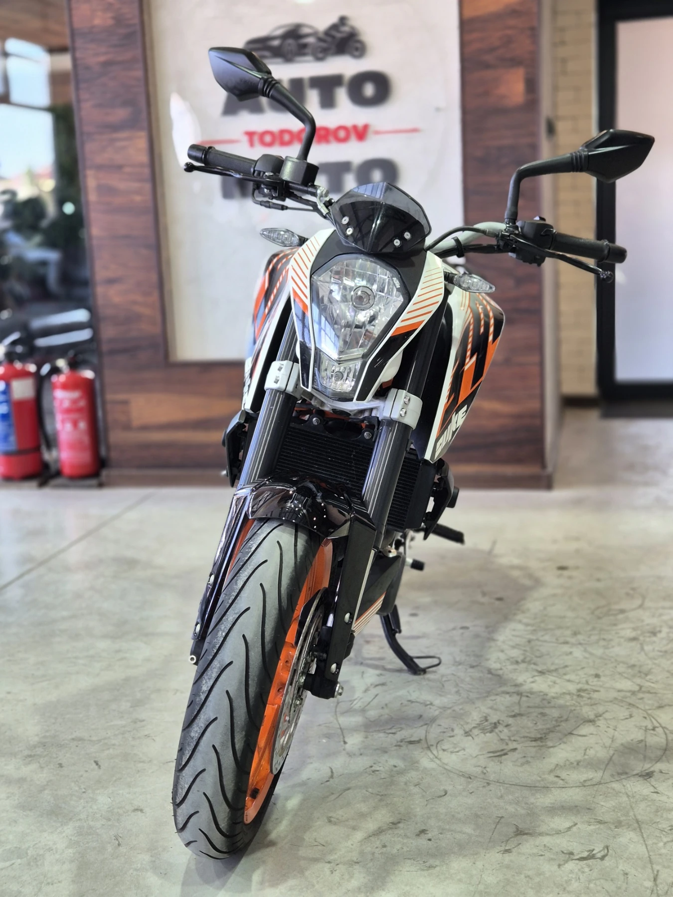Ktm Duke 390 А2 ABS сервизна история НОВ внос от ШВЕЙЦАРИЯ!, снимка 2 - Мотоциклети и мототехника - 55786816