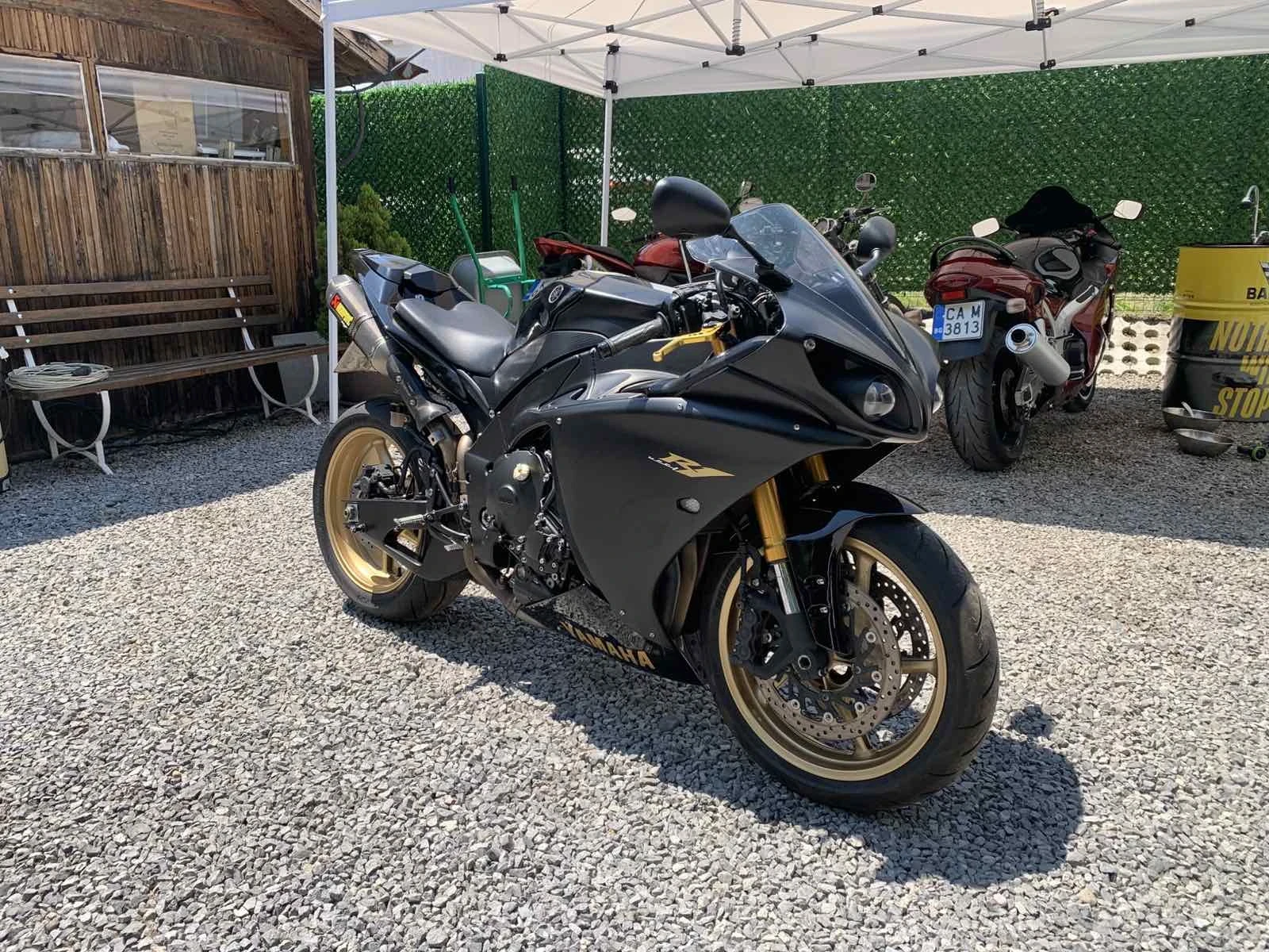 Yamaha YZF-R1