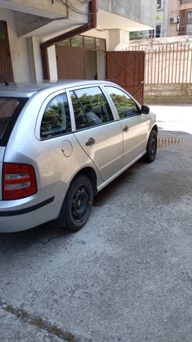 Skoda Fabia, снимка 3 - Автомобили и джипове - 53657601
