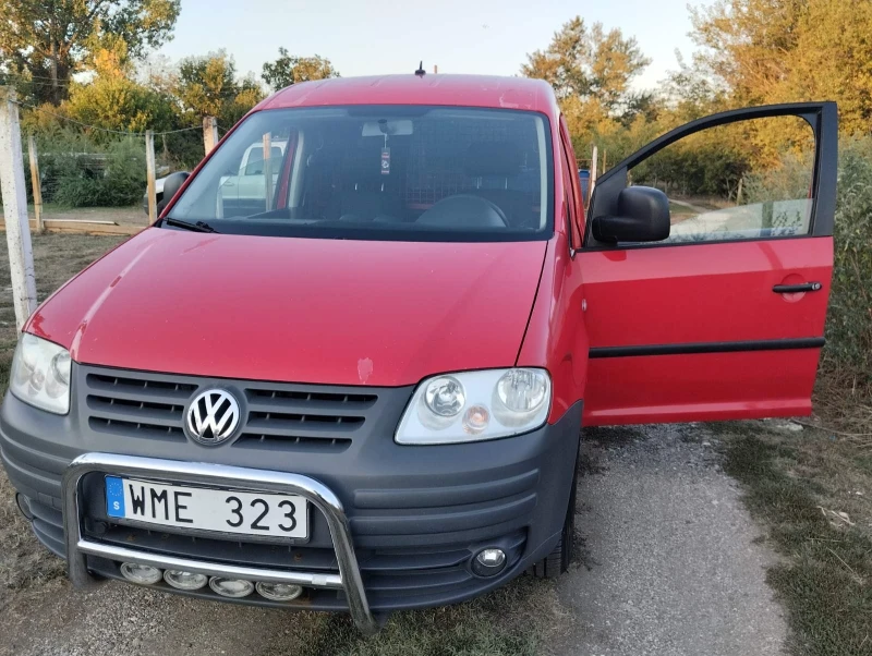 VW Caddy, снимка 16 - Автомобили и джипове - 47316338