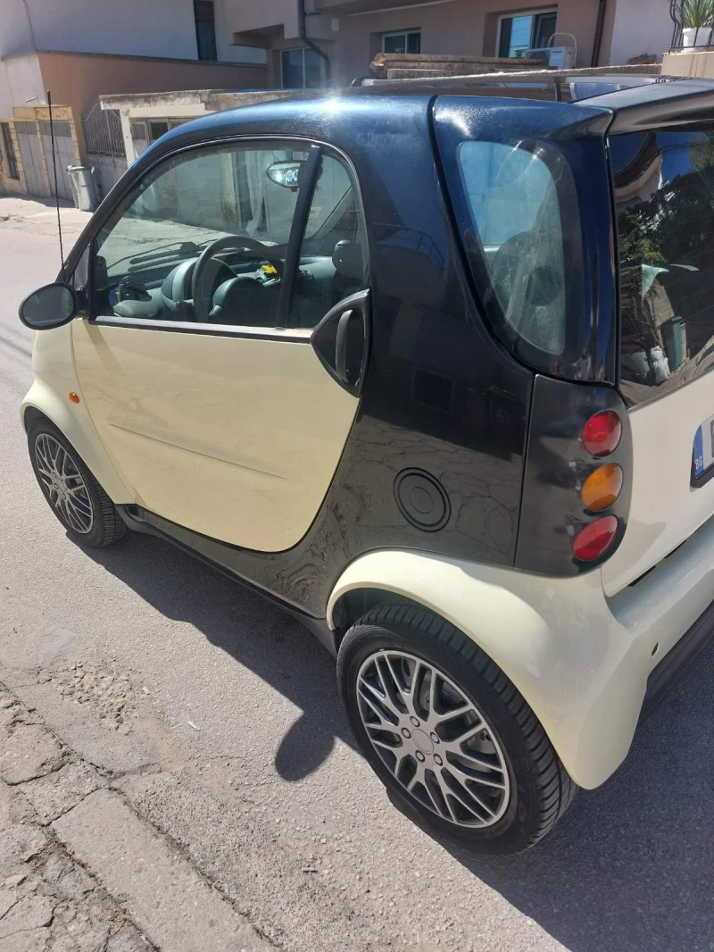 Smart Fortwo, снимка 13 - Автомобили и джипове - 47377173