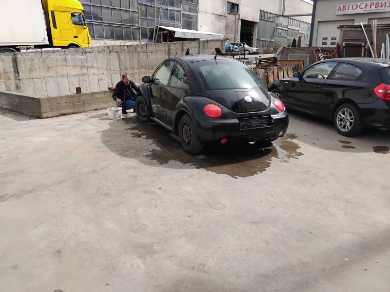 VW New beetle, снимка 3 - Автомобили и джипове - 49504535