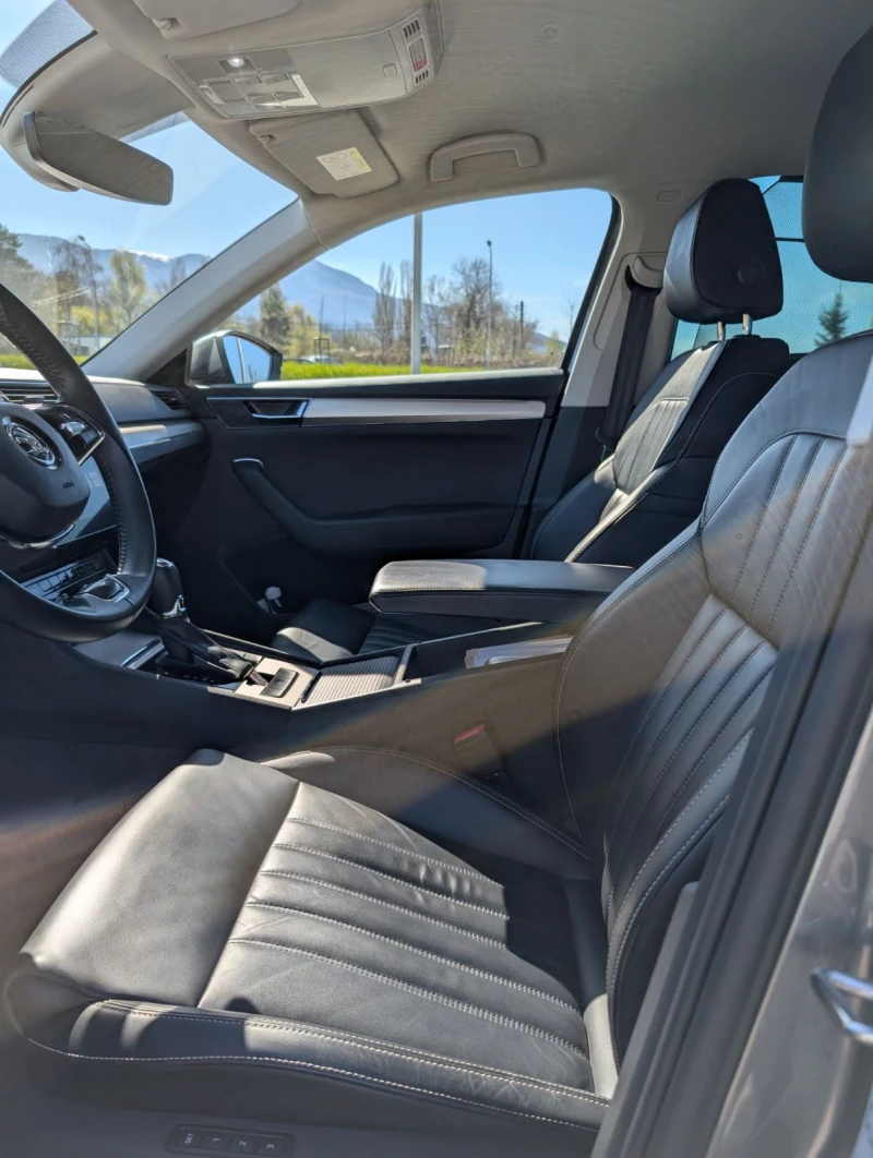 Skoda Superb, снимка 16 - Автомобили и джипове - 51090642