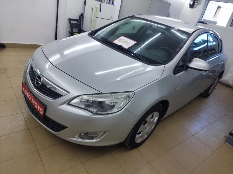Opel Astra  Газ- бензин, снимка 2 - Автомобили и джипове - 51905448