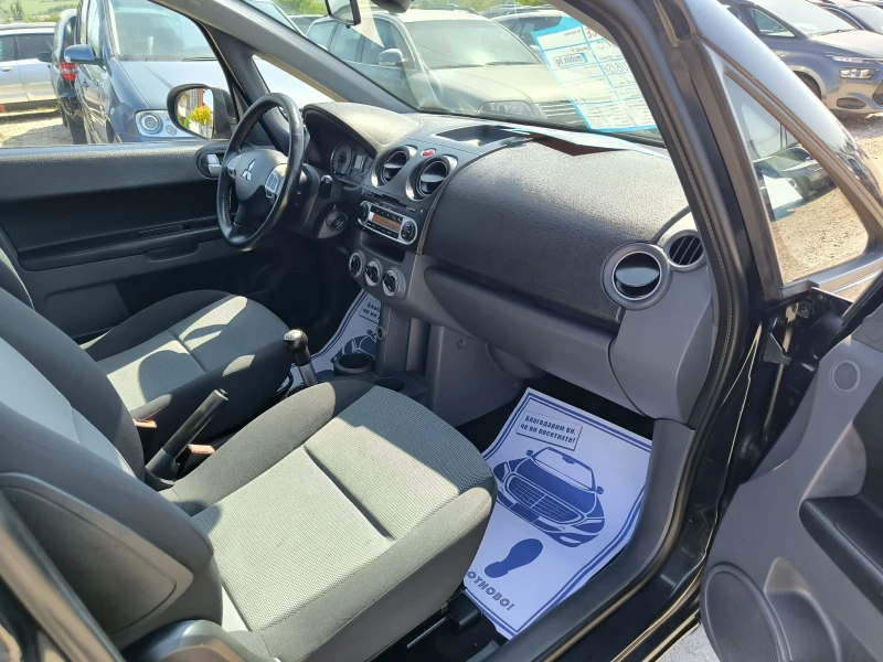 Mitsubishi Colt 1.3i, снимка 7 - Автомобили и джипове - 50700997