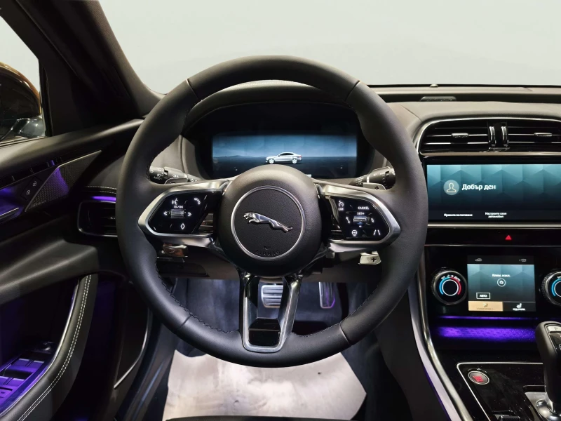 Jaguar XE 2.0, снимка 11 - Автомобили и джипове - 52517259