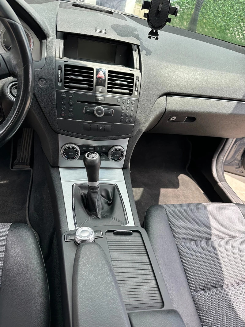 Mercedes-Benz C 200, снимка 8 - Автомобили и джипове - 52978711