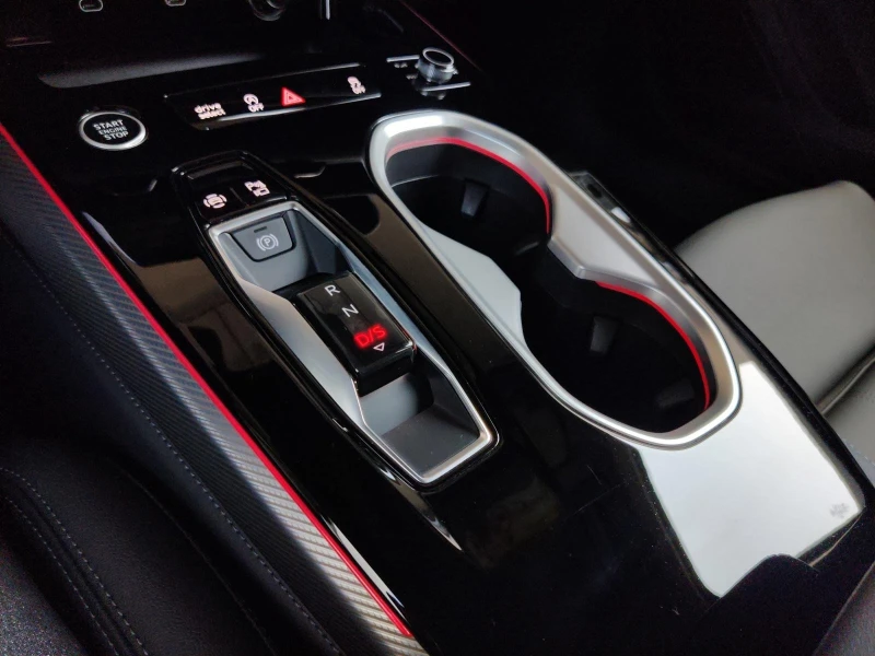 Audi A6 2.0 TFSI AVANT S-LINE 360 CAMERA MATRIX, снимка 13 - Автомобили и джипове - 52998919