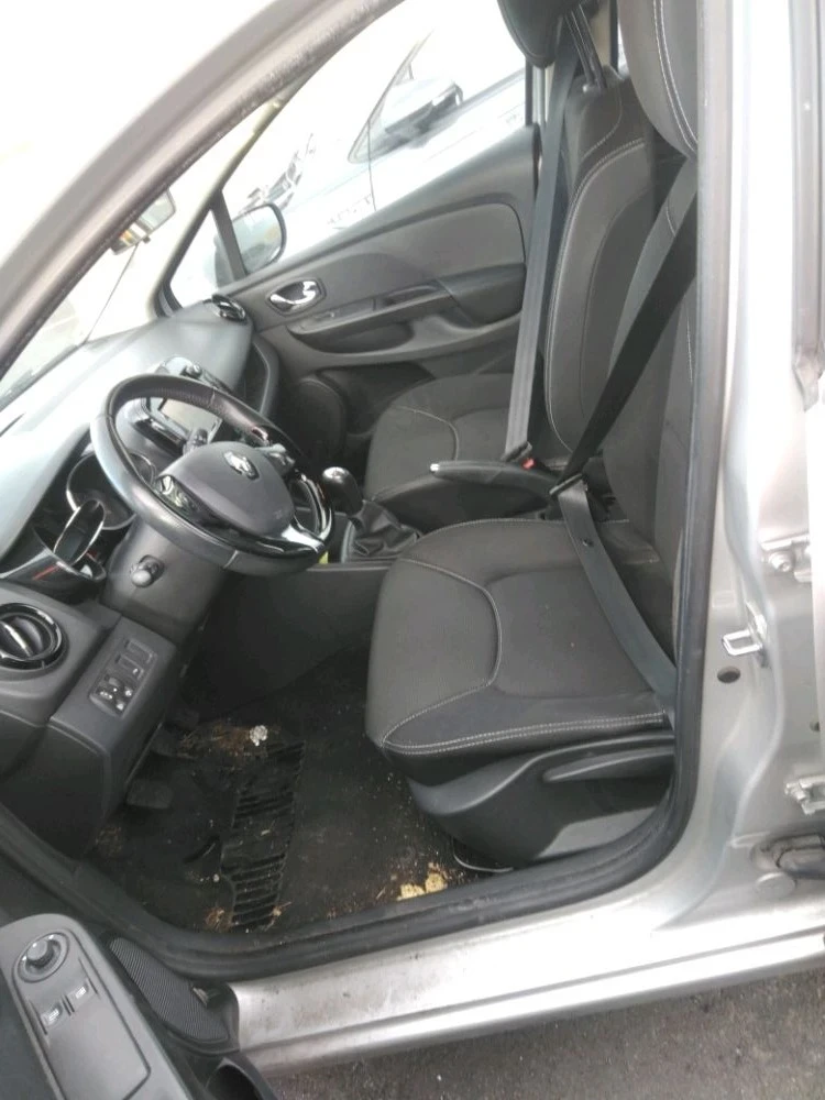 Renault Clio 1.5 - изображение 6