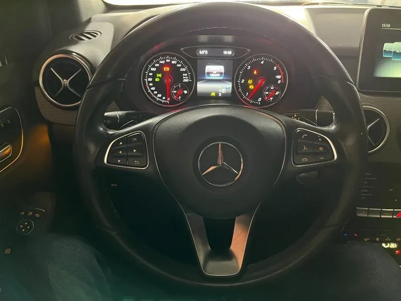 Mercedes-Benz B 200 2.0, снимка 10 - Автомобили и джипове - 54278399