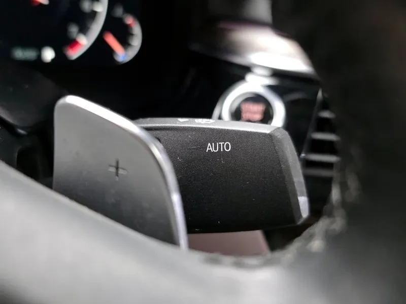 BMW 530 I xDrive Luxury Plus, снимка 16 - Автомобили и джипове - 55132425