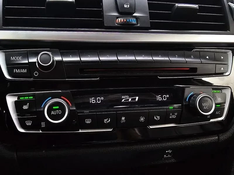 BMW 330, снимка 14 - Автомобили и джипове - 56723969