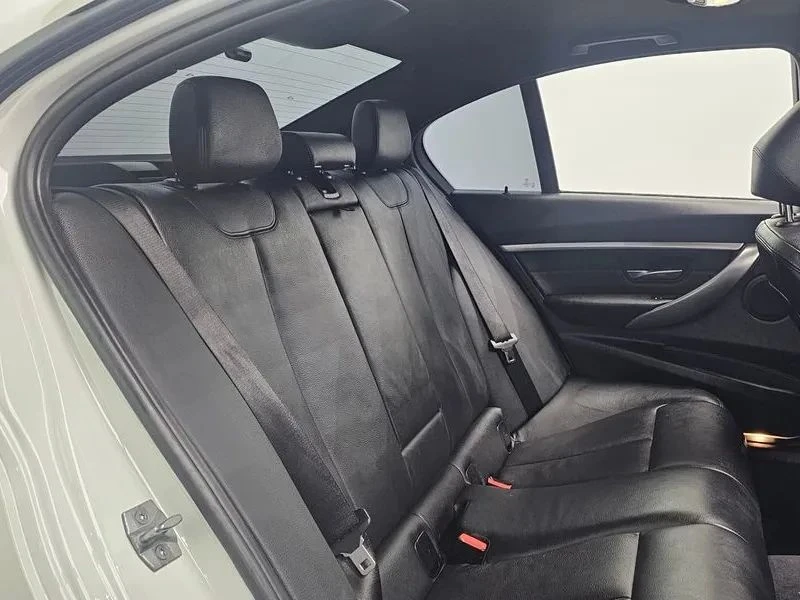 BMW 330, снимка 11 - Автомобили и джипове - 56723969