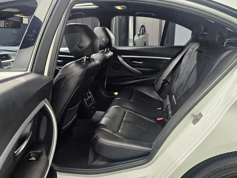 BMW 330, снимка 10 - Автомобили и джипове - 56723969