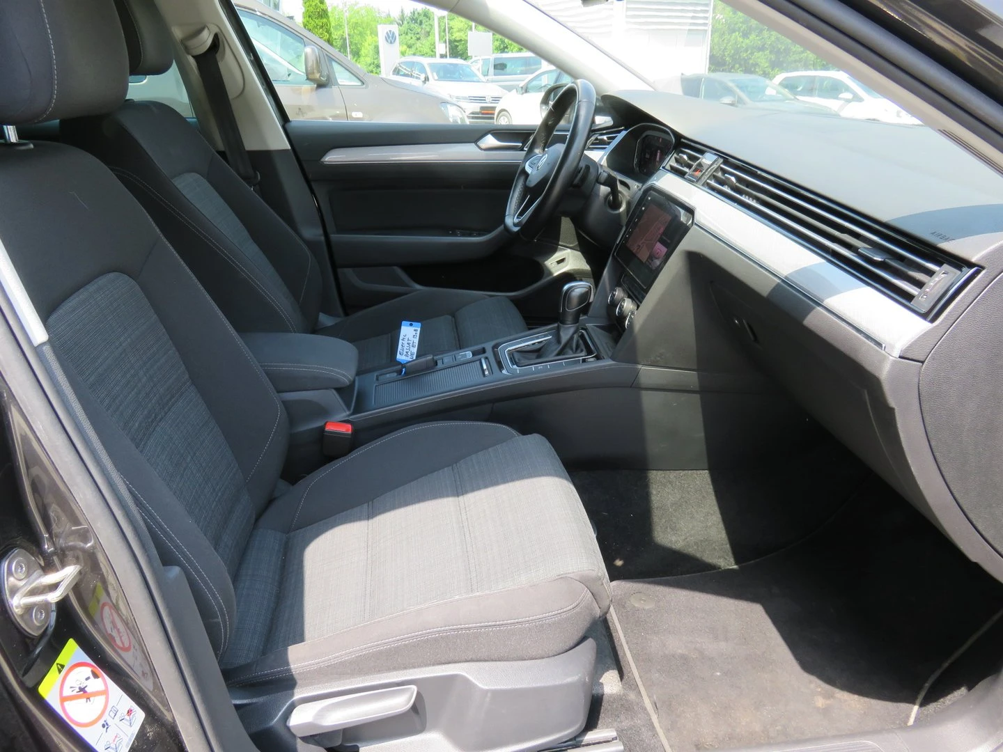 VW Passat VW Passat Var. Business 2.0 TSI OPF DSG - изображение 5
