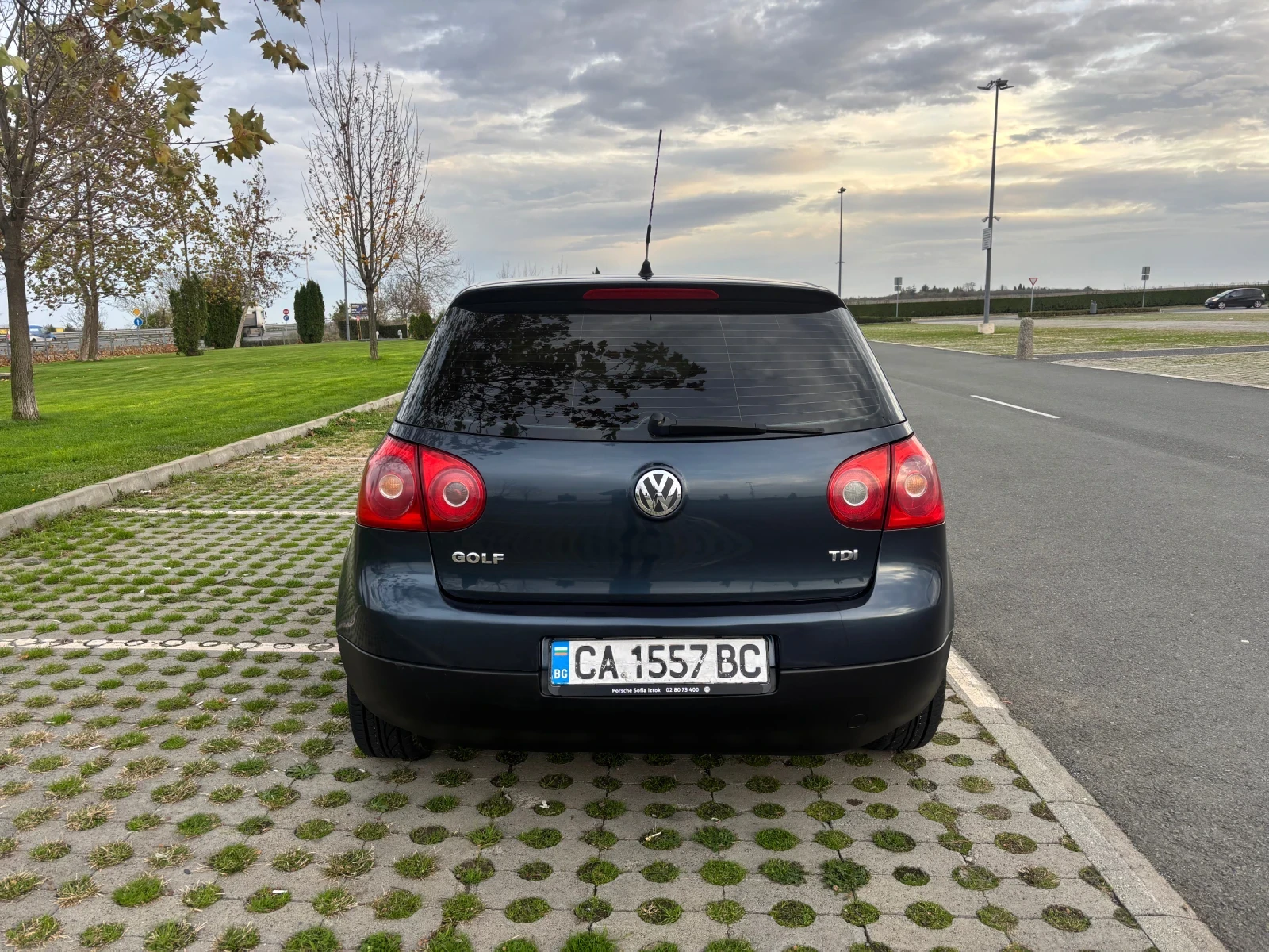 VW Golf TDI 105 BXE 6  | Mobile.bg   8
