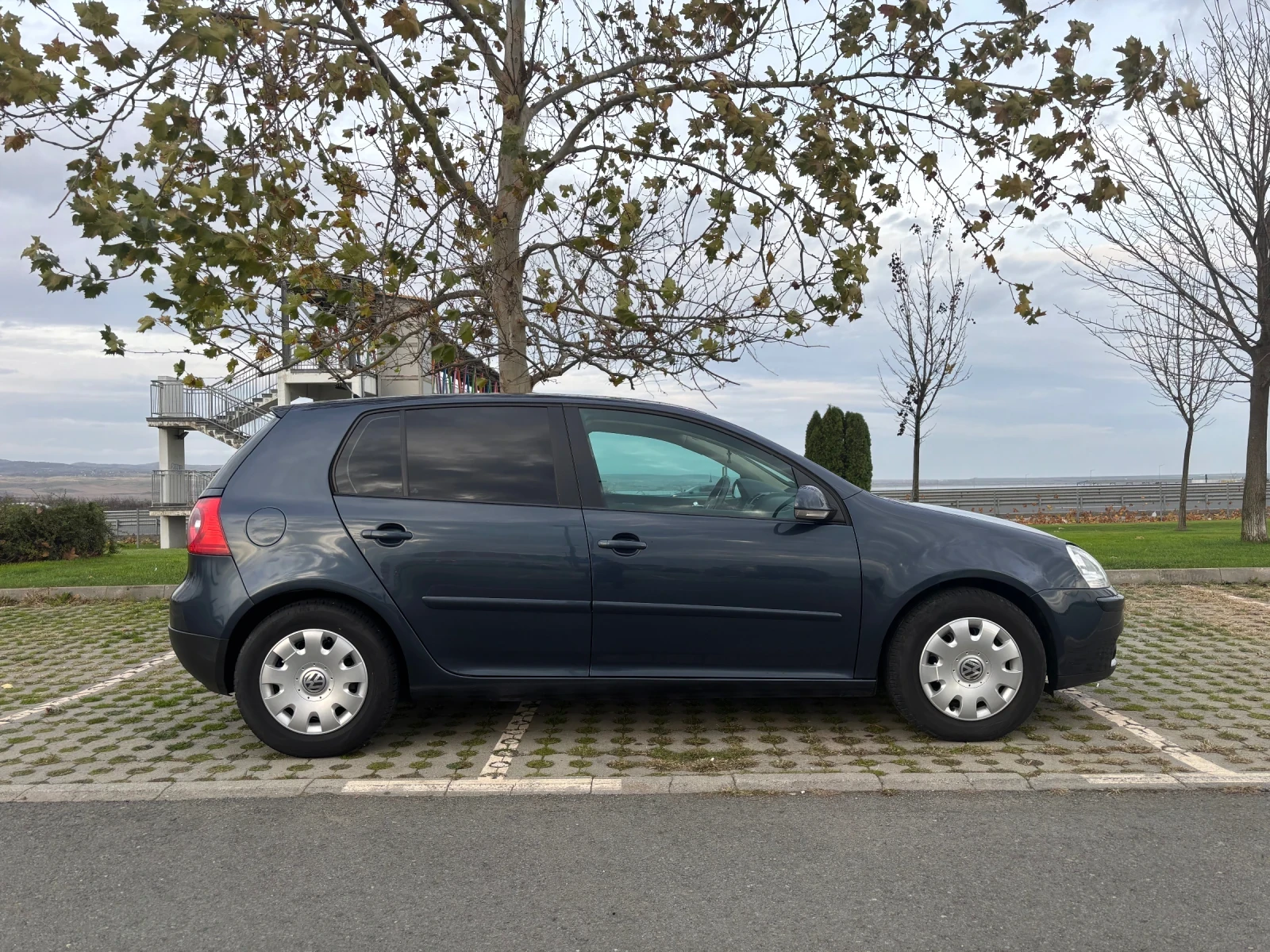 VW Golf TDI 105 BXE 6  | Mobile.bg   2
