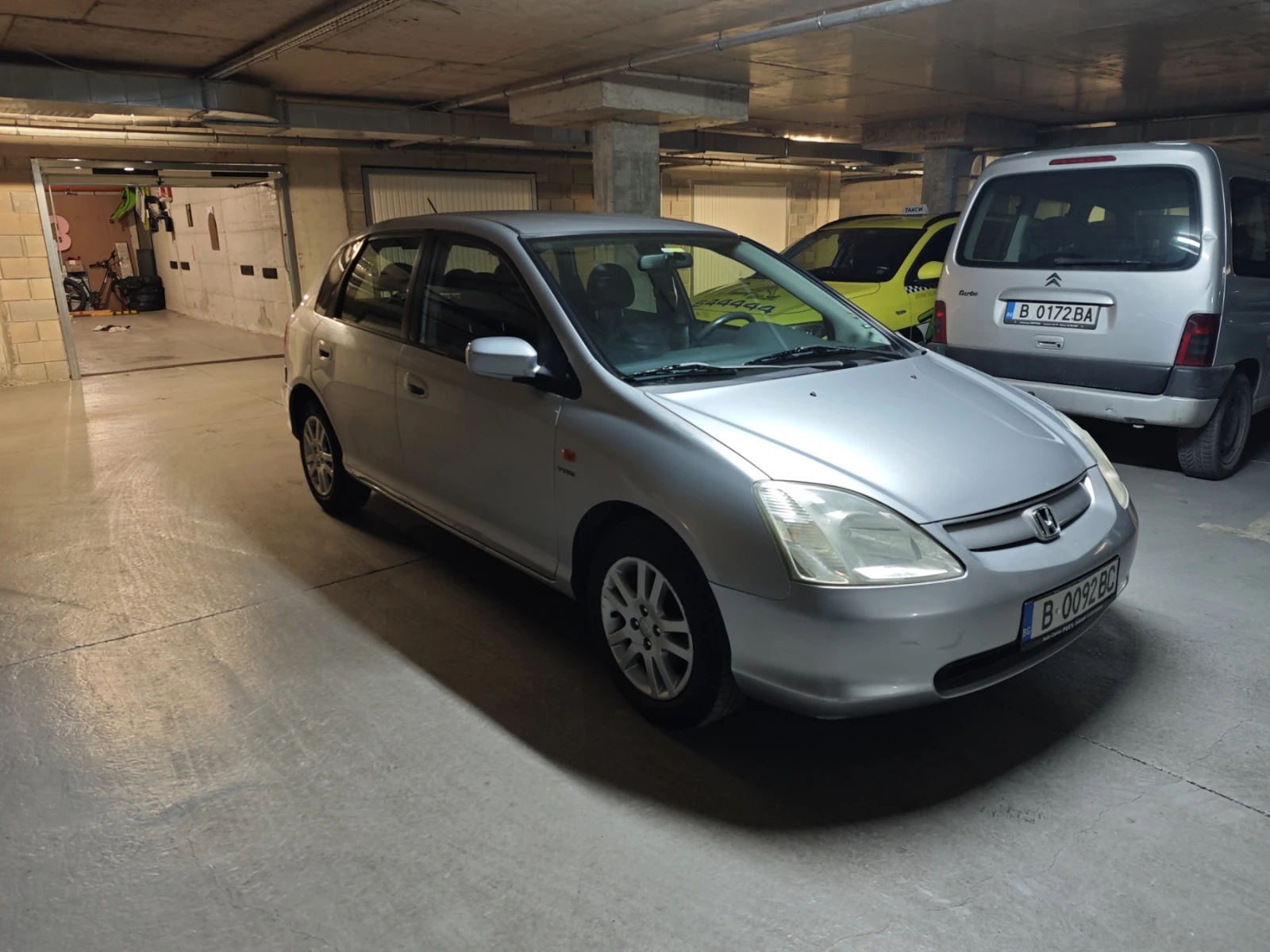 Honda Civic VII Hatchback 5D 1.6 16V (110 ) | Mobile.bg   1