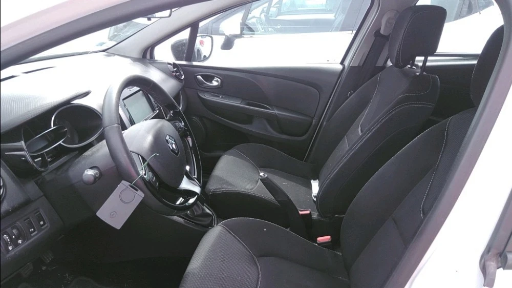 Renault Clio 1.5 - изображение 5