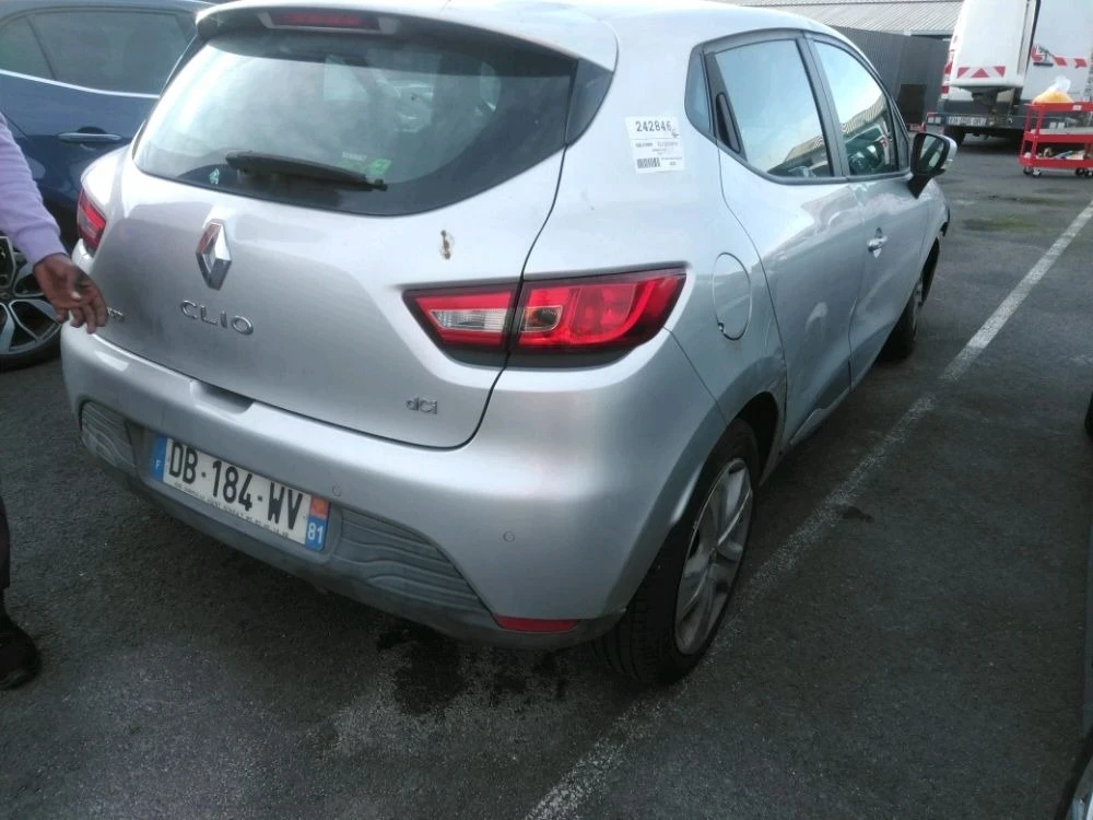 Renault Clio 1.5 - изображение 3