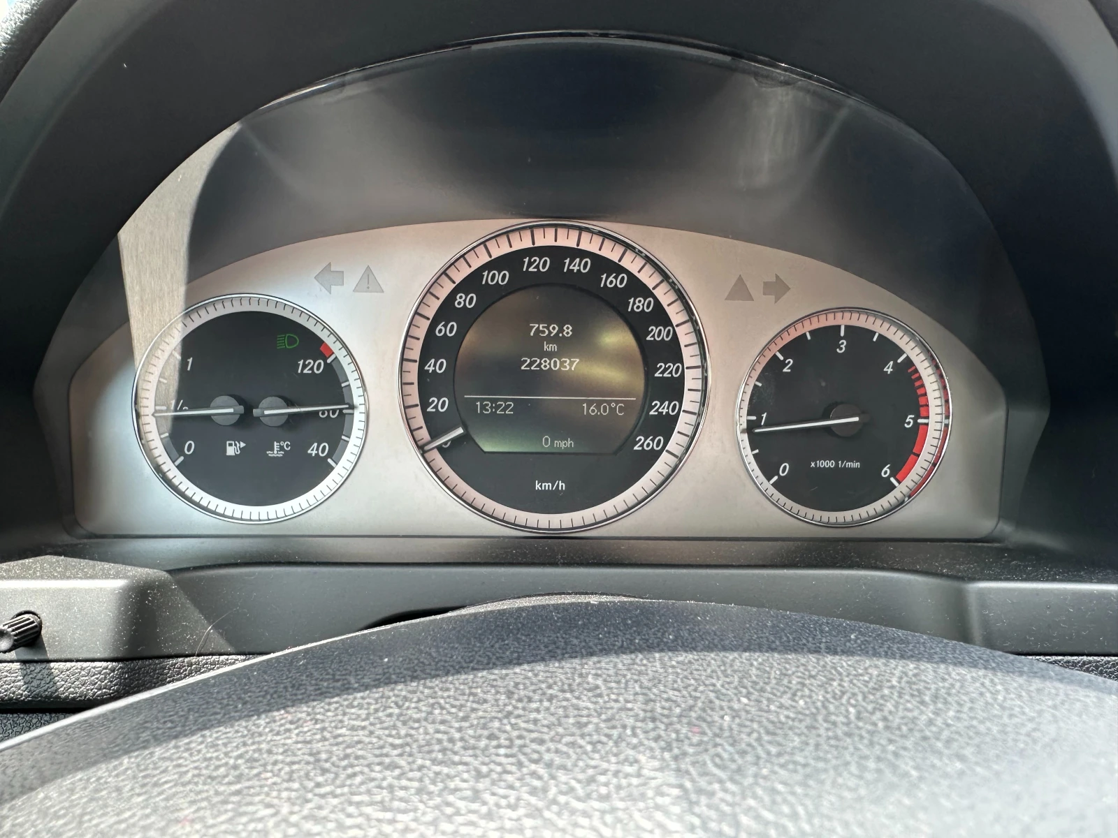 Mercedes-Benz C 200  - изображение 9